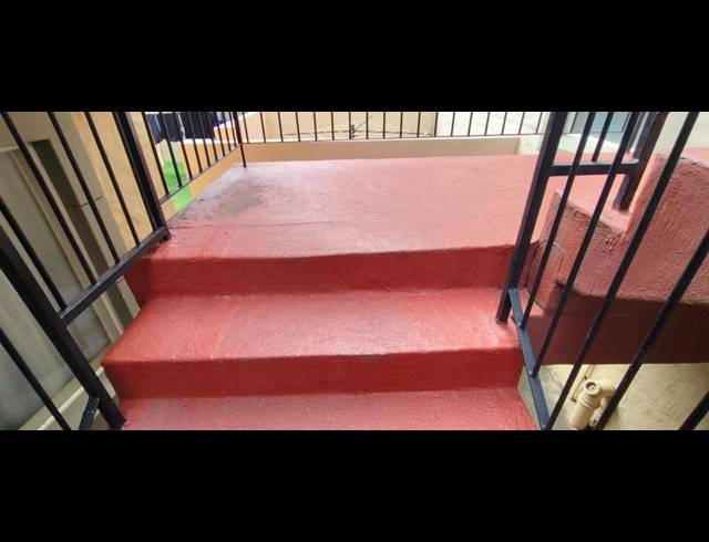 2 BEDROOM TOWNHOUSE FOR SALE IN SINOVILLE